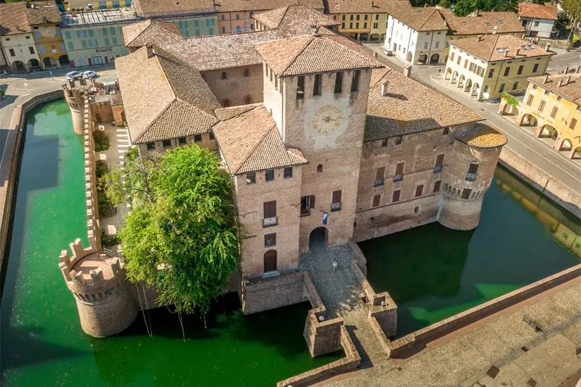 Q2 Equity Outlook: Competitive Advantages in the AI Era